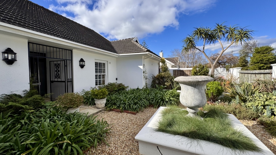 To Let 3 Bedroom Property for Rent in Tokai Western Cape
